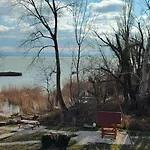 Apartment Red Stone Palkoeve 200m A Balaton Parttol Kilatassal- Kutya Barat