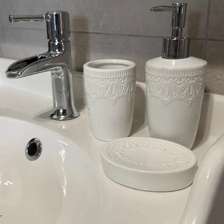 Red Stone Kovagooers-palkoeve Egesz Evben - 200m A Balaton Parttol Kilatassal- Kutya Barat * Kovagoors