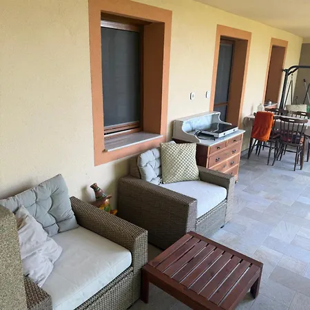 Red Stone Palkoeve 200m A Balaton Parttol Kilatassal Apartament