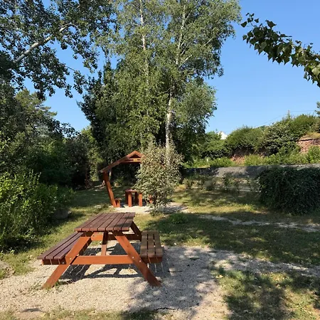 Red Stone Palkoeve 200m A Balaton Parttol Kilatassal Apartament