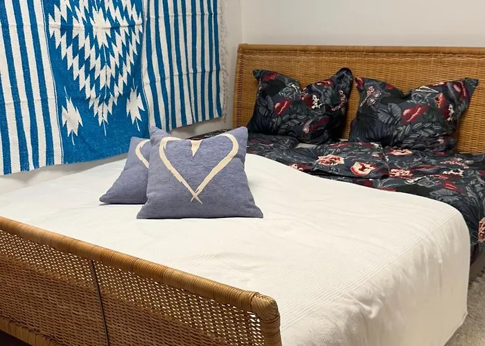 Apartment Red Stone Palkoeve 200m A Balaton Parttol Kilatassal- Kutya Barat *